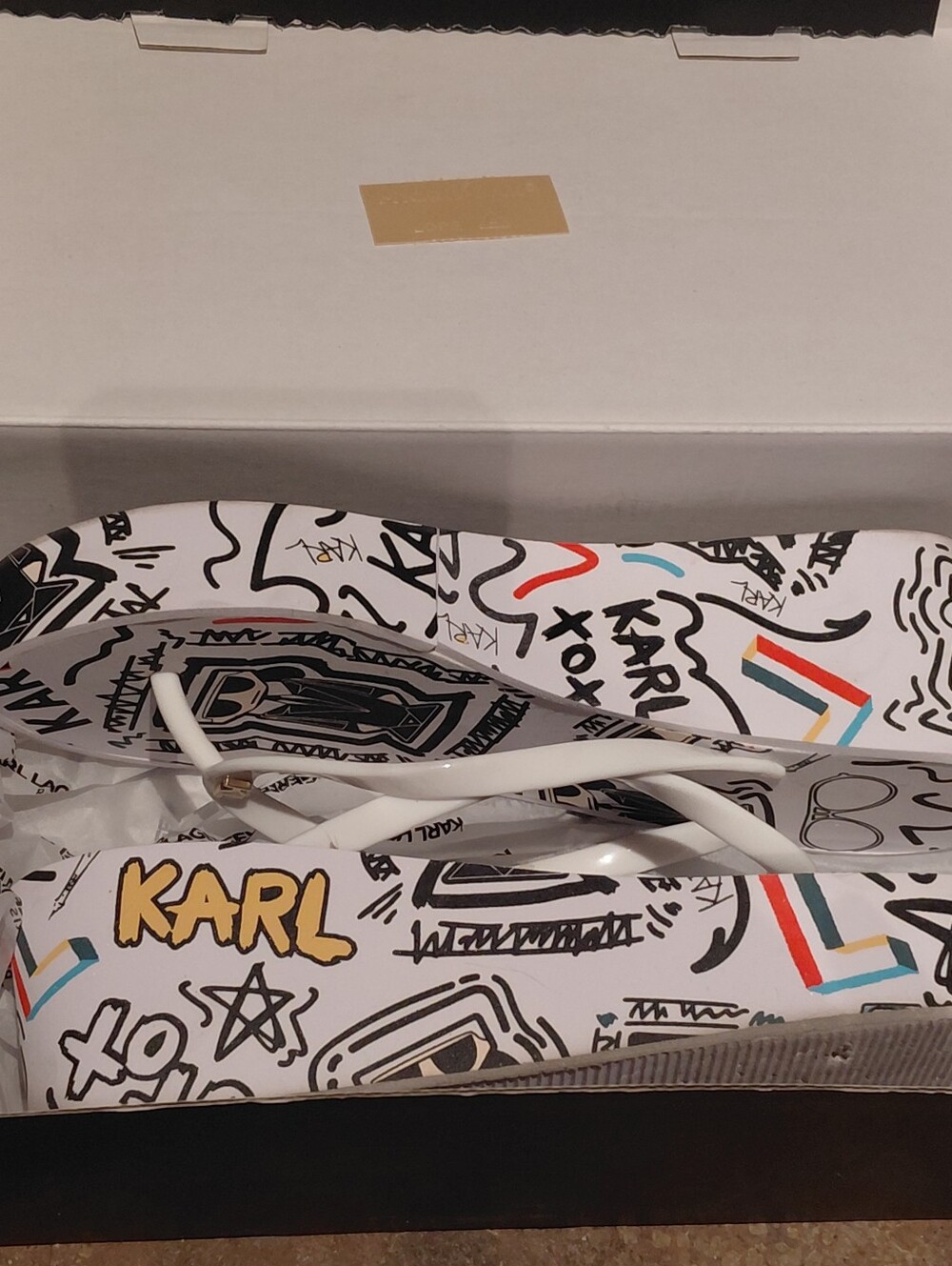 Karl Lagerfeld White Graphic Flip-Flop Platforms SZ 9 - Picture 7 of 7